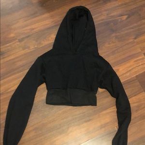 Black cropped sweatshirt